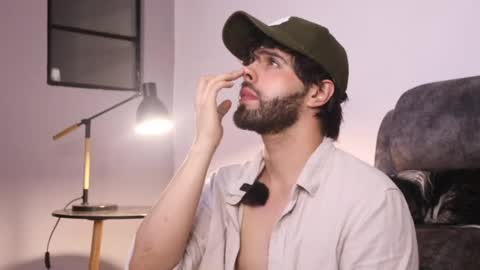 juanmilano online show from May 25, 12:38 am