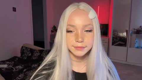 Snapshot of judiekirtley chatting on April 10, 8:30 am Emily online show from April 10, 8:30 am