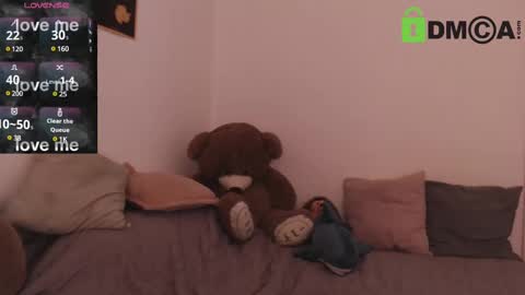 laura online show from February 22, 10:29 am