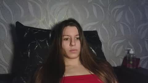 laura online show from November 28, 12:08 pm