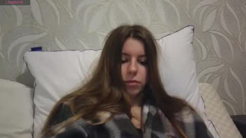 laura online show from December 1, 9:53 pm