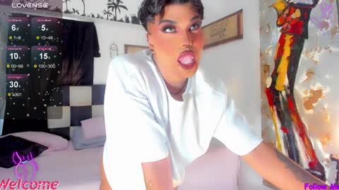 Jujubee online show from April 22, 9:05 pm