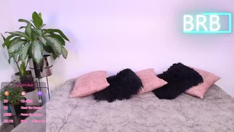 Jules and Gia online show from April 20, 9:12 am