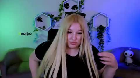 juli kisss online show from July 1, 11:04 pm