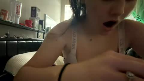 julia4_thewin online show from July 10, 5:48 pm