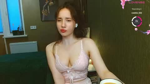 Julia online show from May 9, 8:52 am
