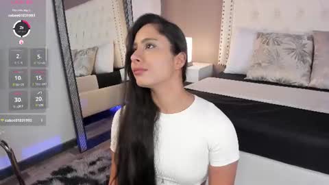 Snapshot of julia_martinezz_ chatting on July 1, 11:34 am J U L IA M A R T I N E Z online show from July 1, 11:34 am