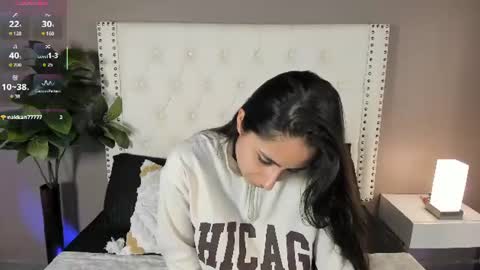 Snapshot of julia_martinezz_ chatting on July 20, 11:45 am J U L IA M A R T I N E Z online show from July 20, 11:45 am