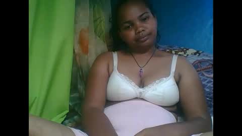 juliah02 online show from January 23, 11:15 am