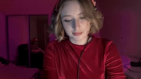 Snapshot of juliahupman chatting on February 21, 7:37 pm Kate online show from February 21, 7:37 pm