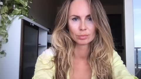julialemilf online show from June 17, 10:28 am