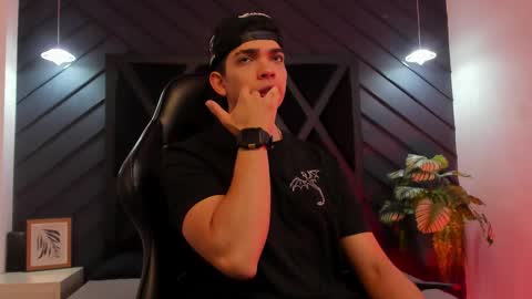 JULIAN  online show from January 19, 11:25 am