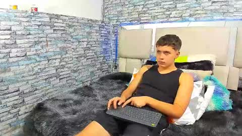 julian online show from September 29, 2:11 pm