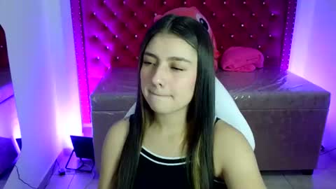 Snapshot of juliana_diamond_ chatting on July 18, 3:11 am juliana_diamond_ online show from July 18, 3:11 am