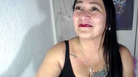 julianawet_25 online show from March 5, 4:08 am