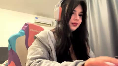 MIa online show from May 22, 9:15 am