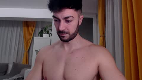 Snapshot of julianroyce chatting on February 6, 12:04 am JulianRoyce online show from February 6, 12:04 am