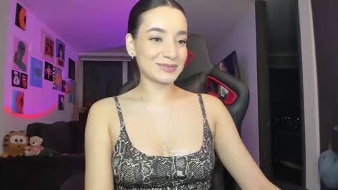 Jeimy Help me to reach 100 thumbs up online show from April 18, 12:25 am