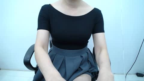 Snapshot of julie9x chatting on June 23, 11:47 pm julie9x online show from June 23, 11:47 pm