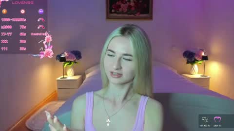 julieblazex online show from June 14, 8:22 pm