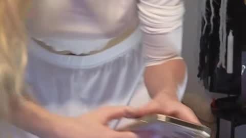 Julia online show from October 25, 11:51 am