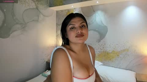 Snapshot of juliet_miller chatting on January 18, 3:10 am Juliet online show from January 18, 3:10 am