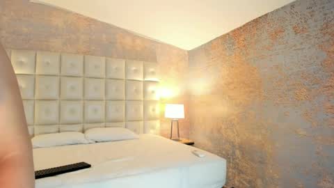 Snapshot of juliet_miller chatting on February 12, 3:23 am Juliet online show from February 12, 3:23 am