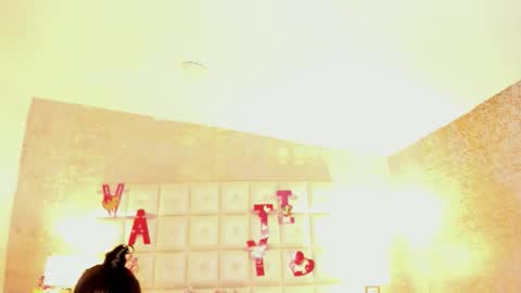 Snapshot of juliet_miller chatting on February 16, 3:02 am Juliet online show from February 16, 3:02 am