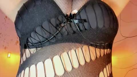 Snapshot of juliet_miller chatting on February 20, 3:36 am Juliet online show from February 20, 3:36 am