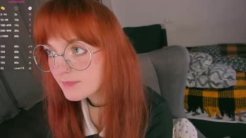 Snapshot of juliet_schoolgirl chatting on May 29, 2:53 am Juliet online show from May 29, 2:53 am
