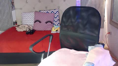 julieta__fox_ online show from March 11, 3:23 am