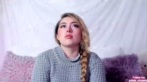 Snapshot of julieta_cooper20 chatting on July 1, 4:47 am Juli online show from July 1, 4:47 am