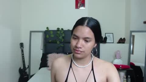 Snapshot of julieta_parker7 chatting on February 7, 12:53 pm Julieta online show from February 7, 12:53 pm