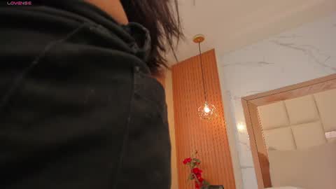     online show from June 16, 10:23 pm