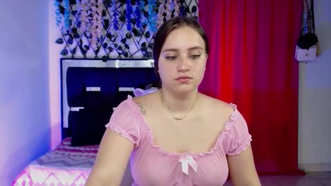 julieta_vega19 online show from March 2, 6:59 pm