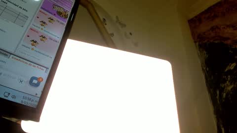 Snapshot of julietakane chatting on March 10, 3:55 am julietakane online show from March 10, 3:55 am