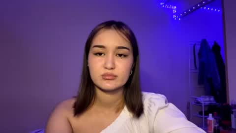 Snapshot of julietbruchey chatting on July 7, 7:29 pm Milena online show from July 7, 7:29 pm