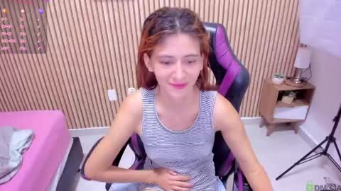 Julieth  online show from May 6, 3:17 pm