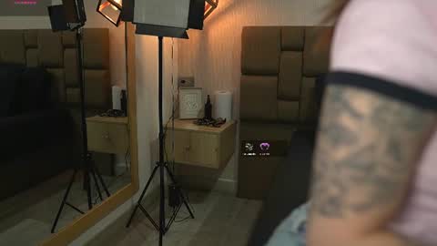 julieth_rojas online show from July 25, 4:21 am