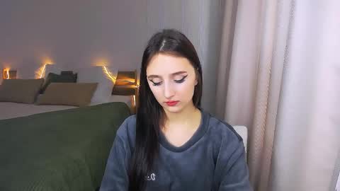 juliettemonli online show from June 2, 11:34 am