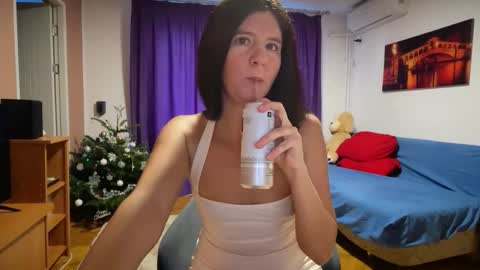 Rose online show from December 16, 11:37 am