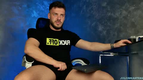 JULiUS   online show from April 7, 7:03 pm