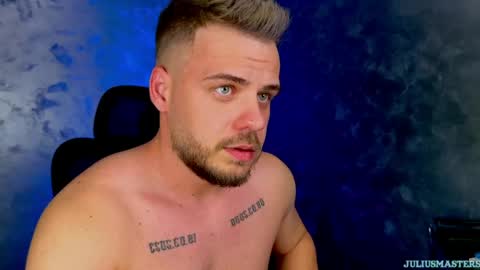 JULiUS   online show from April 15, 7:32 pm