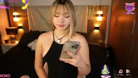 jullianapriv_ online show from January 14, 2:12 pm