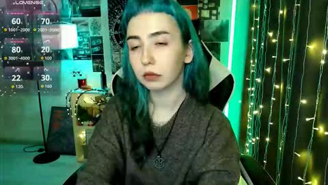 Snapshot of julscinamon chatting on February 21, 4:41 pm Baroness Von Cringe online show from February 21, 4:41 pm