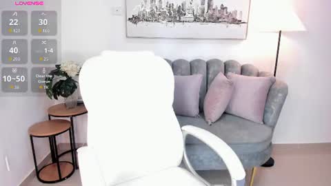 Snapshot of julyy_adams chatting on July 14, 12:57 am July Adams online show from July 14, 12:57 am