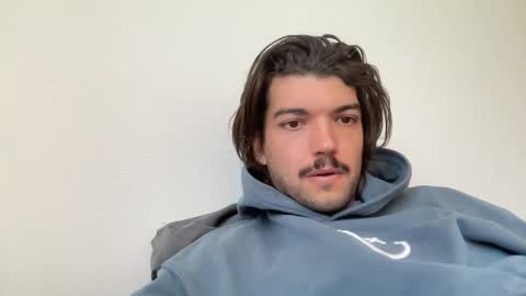 just_a_guy_with_a_big_cock online show from April 24, 8:50 am