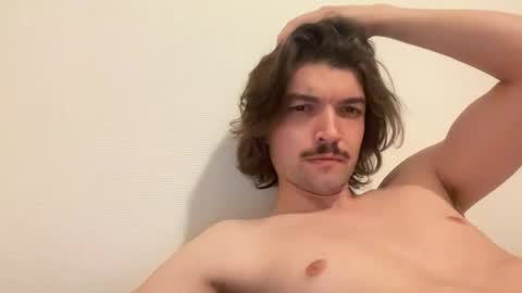 just_a_guy_with_a_big_cock online show from May 6, 7:41 pm