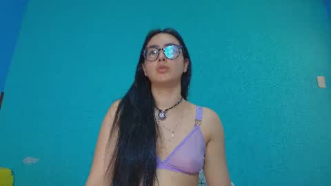  Isa y Luci  online show from June 23, 6:28 pm