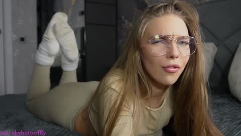 Snapshot of justacuddlie chatting on April 11, 4:06 am Jenny Welcome3 online show from April 11, 4:06 am